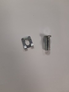 Szpilka z zapinką do cięgna hamulca bezpieczeństwa przy saniach jezdnych