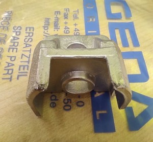 Osłona rolki prowadzącej prawa do sań Geda Lift - zbliżenie