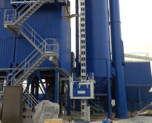 Geda 500 ZP P - personal and material permanent hoist